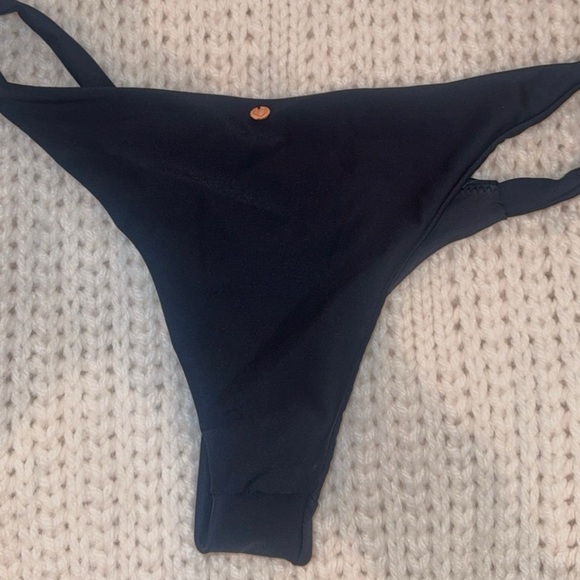 Pristine For Love & Lemons Tropicana cheeky sexy black bikini bottom size Small - Picture 5 of 8